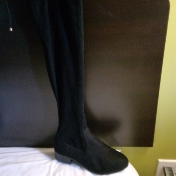 High waist. Boots - Picture 1 of 1